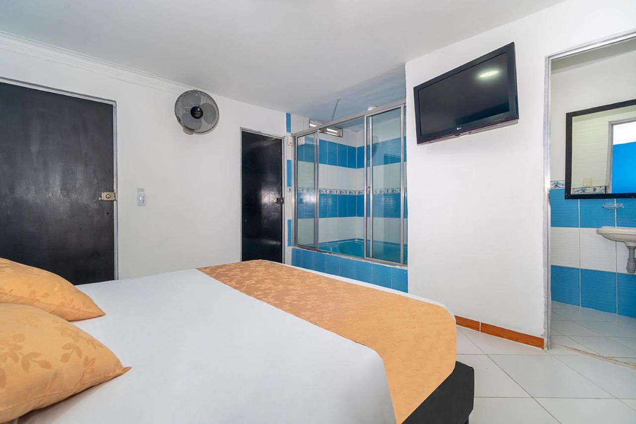 Hotel Barcelona Estadio Медельин Экстерьер фото
